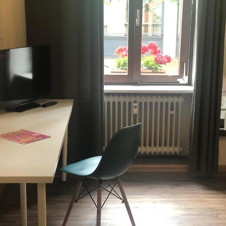 Pension Stadtmitte Garni Karlsruhe Bagian luar foto