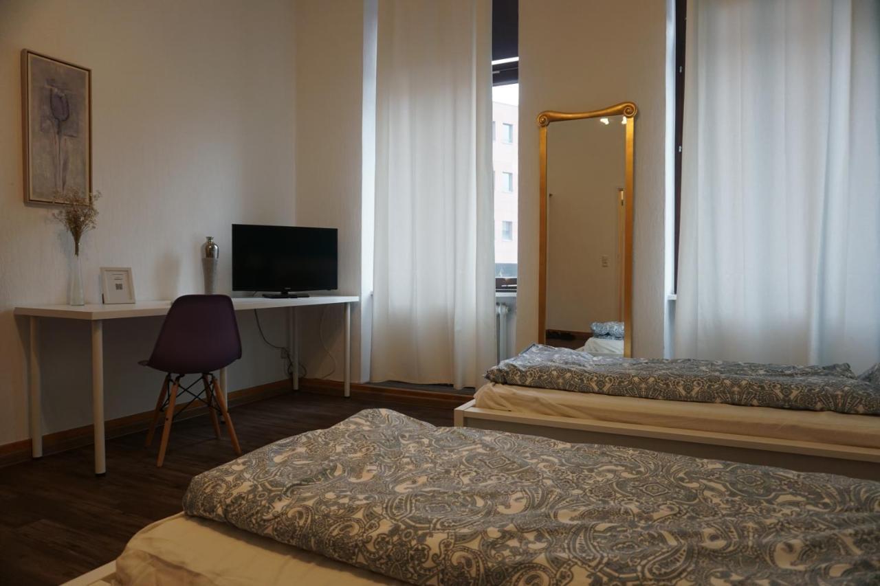 Pension Stadtmitte Garni Karlsruhe Bagian luar foto
