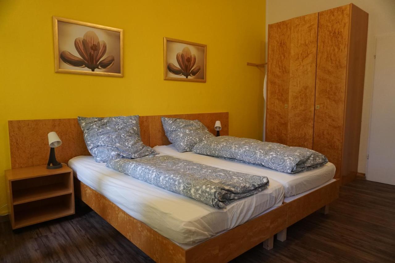 Pension Stadtmitte Garni Karlsruhe Bagian luar foto